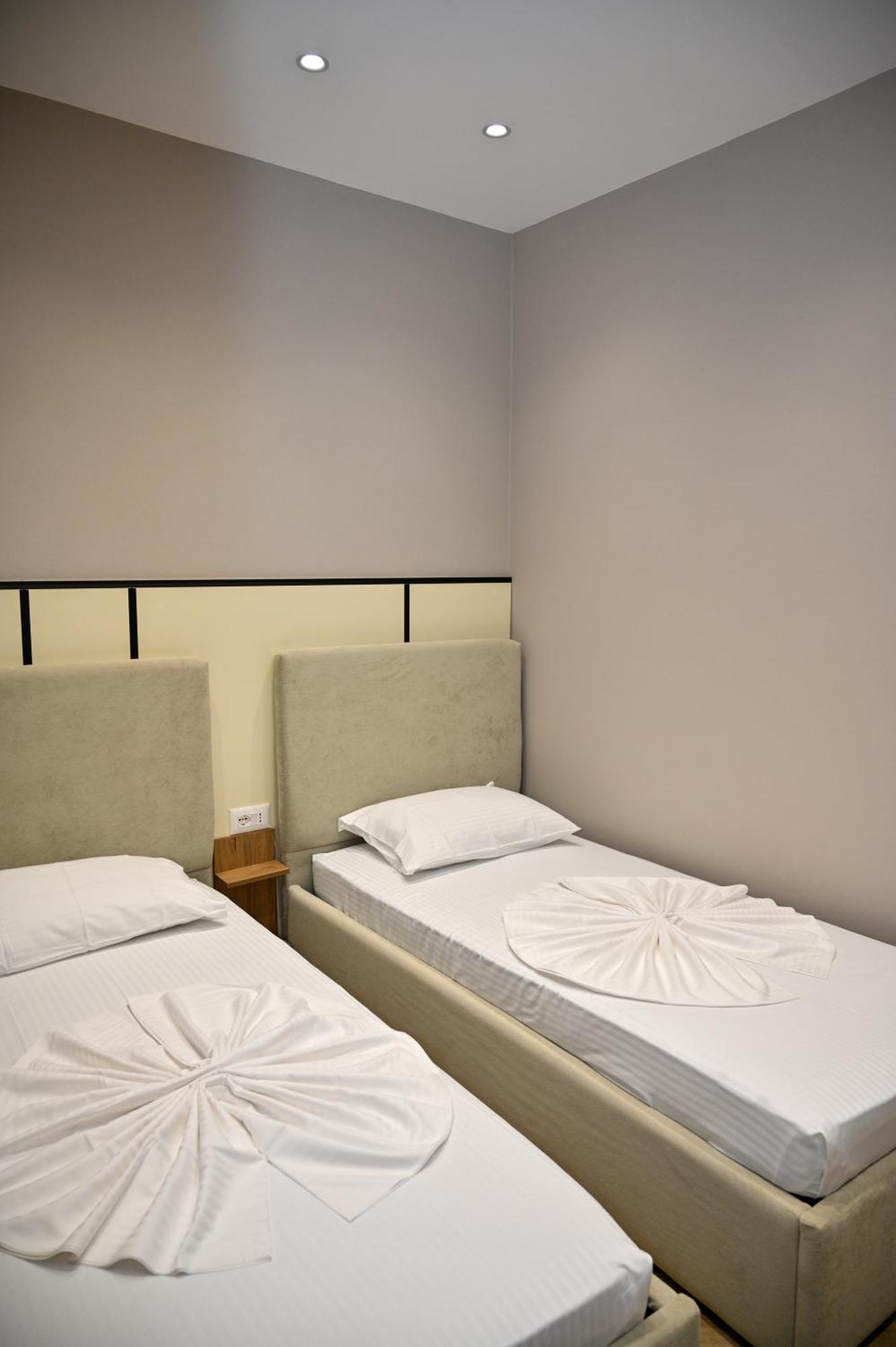 Monduro Hotel Durrës 외부 사진